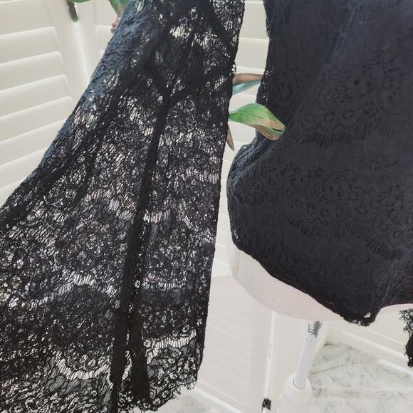 ANTHONY RYAN BLACK LACE BELL SLEEVE LINED BLOUSE SIZE SMALL - Picture 6 of 6